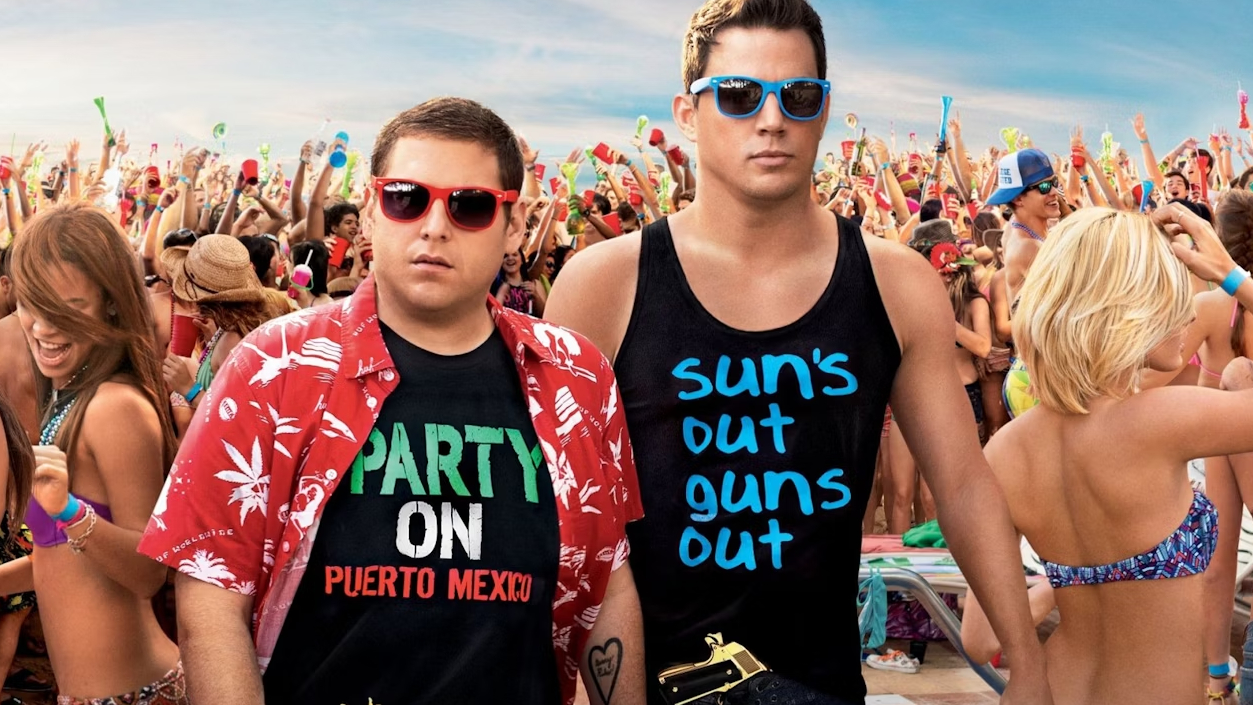🎬 22 Jump Street (2014) – Groter, Gekker en Hilarischer!